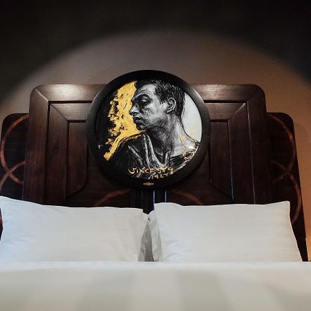 Art Mai Gallery Nimman Hotel Chiang Mai Luaran gambar A bed at the hotel